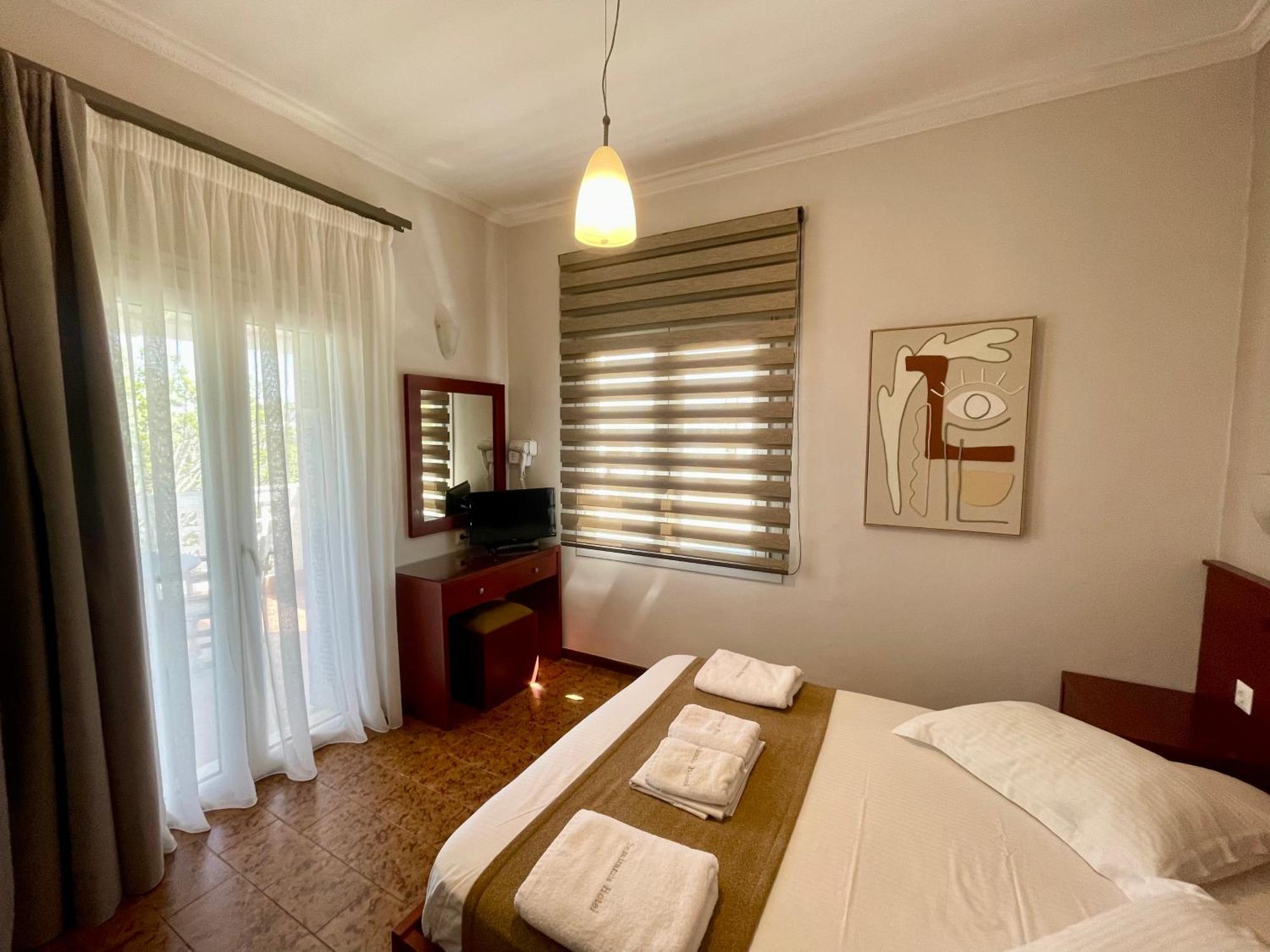 Semiramis Guesthouse Адамас Экстерьер фото
