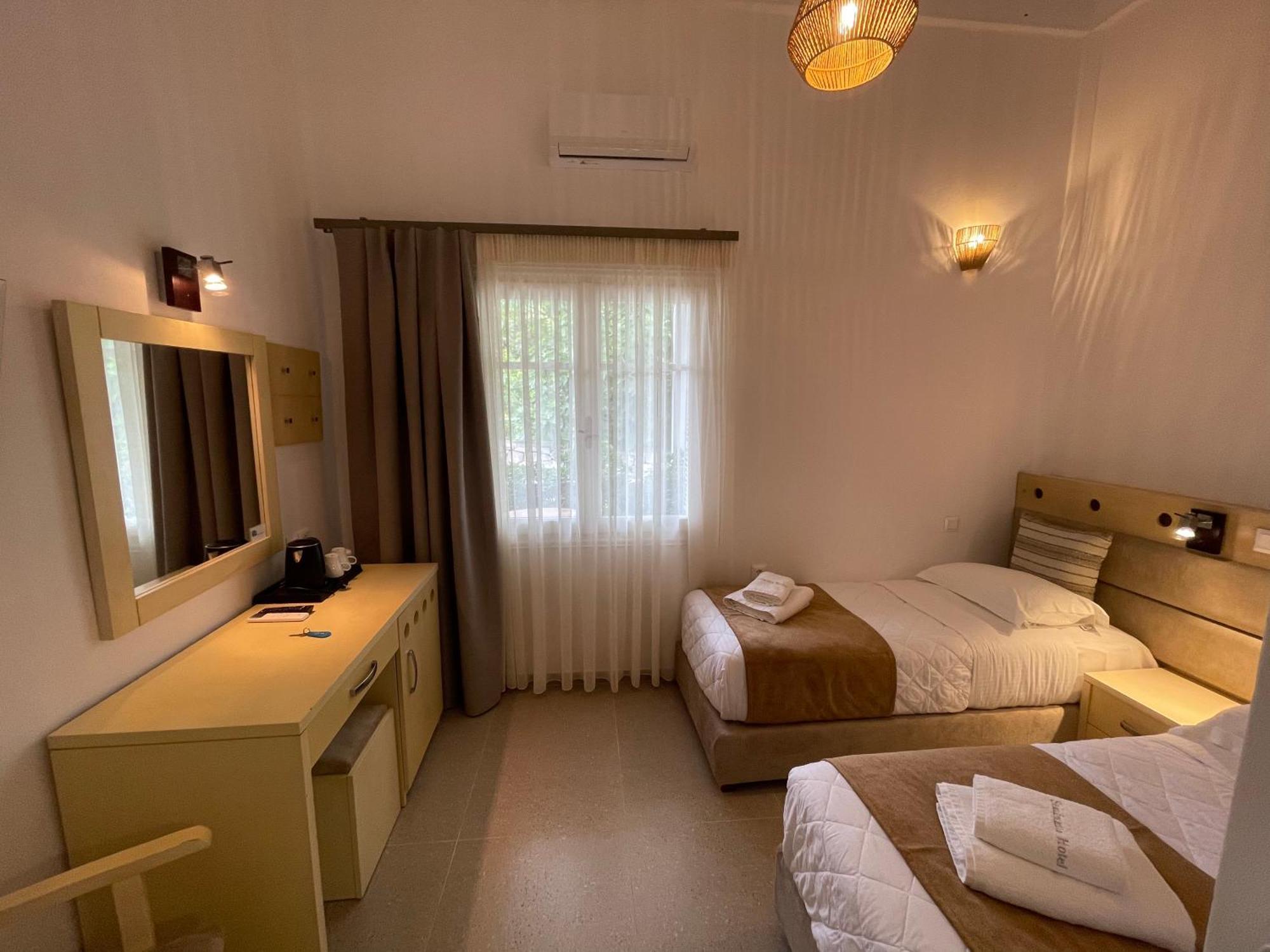 Semiramis Guesthouse Адамас Экстерьер фото